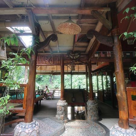Jungle Tribe Guesthouseブラスタギ エクステリア 写真